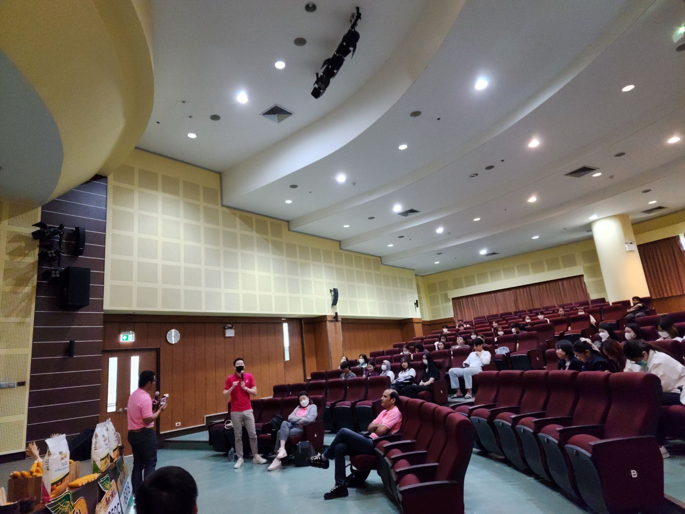 บริษัท ไบเออร์ไทย จำกัด/บริษัท มอนซานโต้ ไทยแลนด์ จำกัด
จัดกิจกรรม "Driving the Future of Plant Breeding" — ภาพที่ 11
